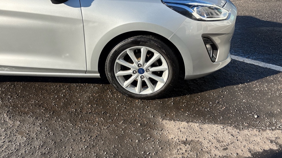 Ford Fiesta 1.0 EcoBoost Titanium 5dr Auto Petrol Hatchback - Image 35