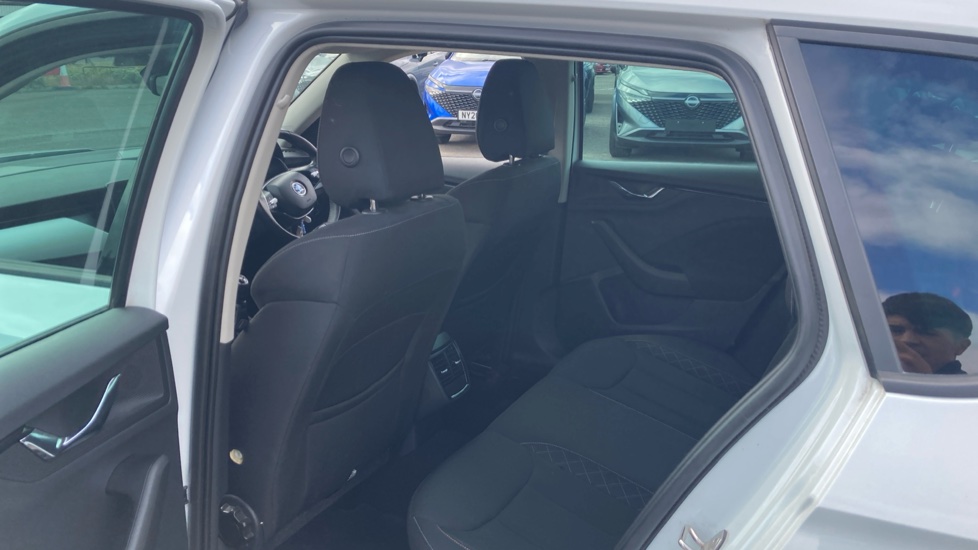 Skoda Kamiq 1.0 TSI 95 SE Drive 5dr Petrol Hatchback - Image 16