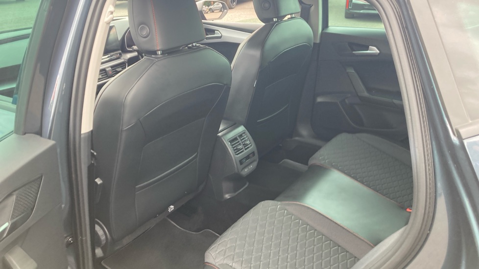 SEAT Leon 1.5 TSI EVO 150 FR 5dr Petrol Hatchback - Image 16