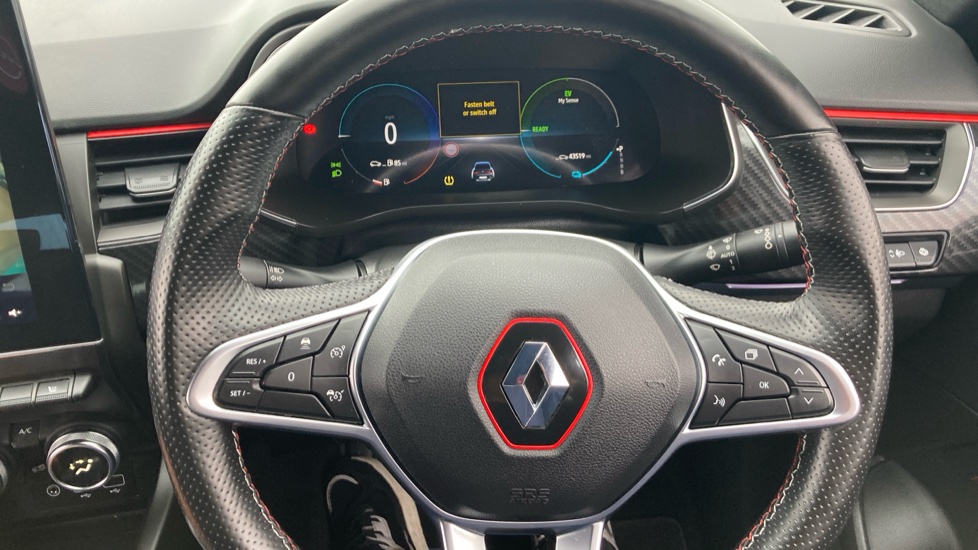 Renault Arkana 1.6 E-TECH Hybrid 145 R.S. Line 5dr Auto Hybrid Estate - Image 22