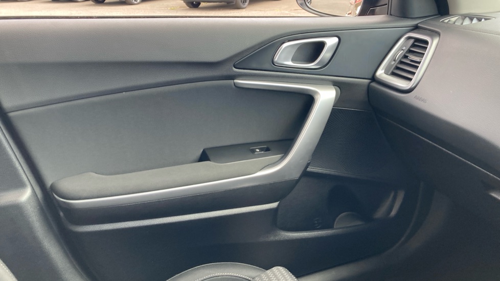 Kia Xceed 1.0T GDi ISG 2 5dr Petrol Hatchback - Image 28