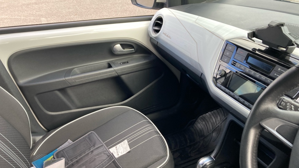 SEAT Mii 61kW One 36.8kWh 5dr Auto Electric Hatchback - Image 14