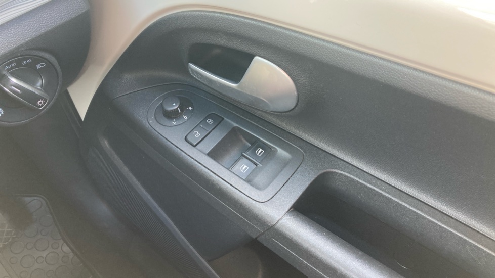 SEAT Mii 61kW One 36.8kWh 5dr Auto Electric Hatchback - Image 26