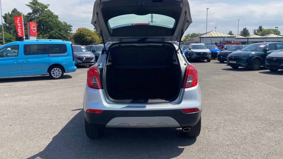 Vauxhall Mokka X 1.4T ecoTEC Design Nav 5dr Petrol Hatchback - Image 4