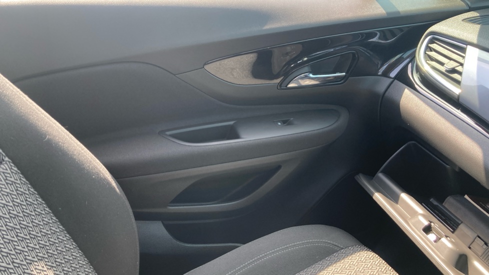 Vauxhall Mokka X 1.4T ecoTEC Design Nav 5dr Petrol Hatchback - Image 22