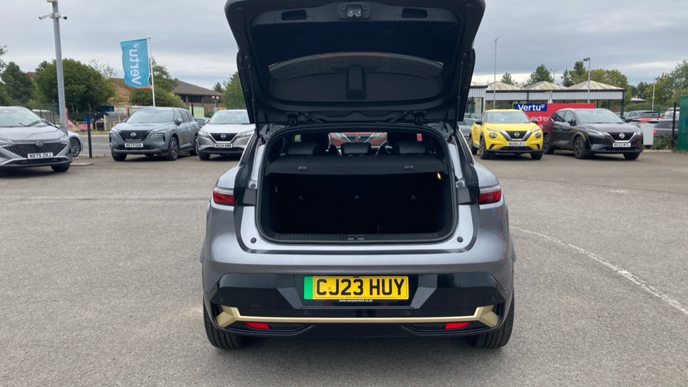 Renault Megane E-Tech EV60 160kW Iconic 60kWh Optimum Charge 5dr Auto Electric Hatchback - Image 4
