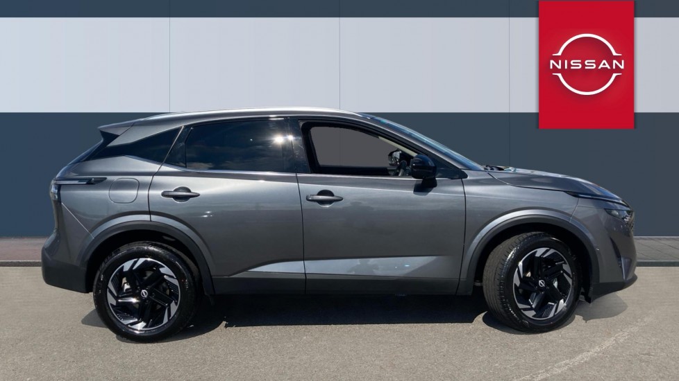 Nissan Qashqai 1.3 DiG-T MH N-Connecta 5dr Petrol Hatchback - Image 5