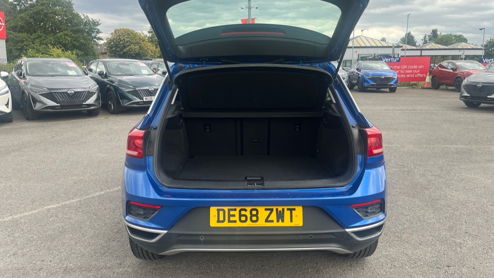 Volkswagen T-Roc 1.0 TSI SE 5dr Petrol Hatchback - Image 4