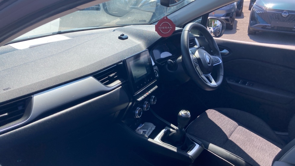 Renault Captur 1.0 TCE 90 Techno 5dr Petrol Hatchback - Image 9