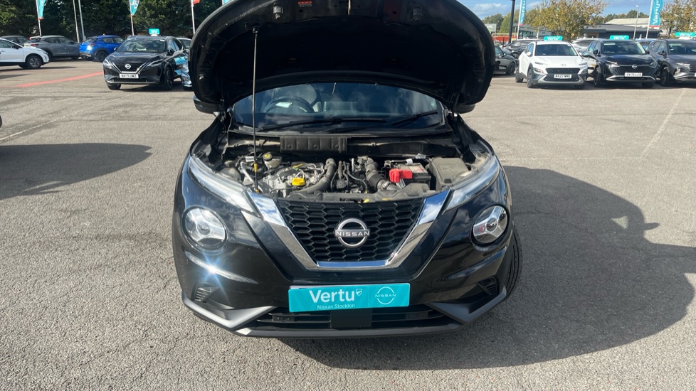 Nissan Juke 1.0 DiG-T 114 N-Connecta 5dr Petrol Hatchback - Image 8