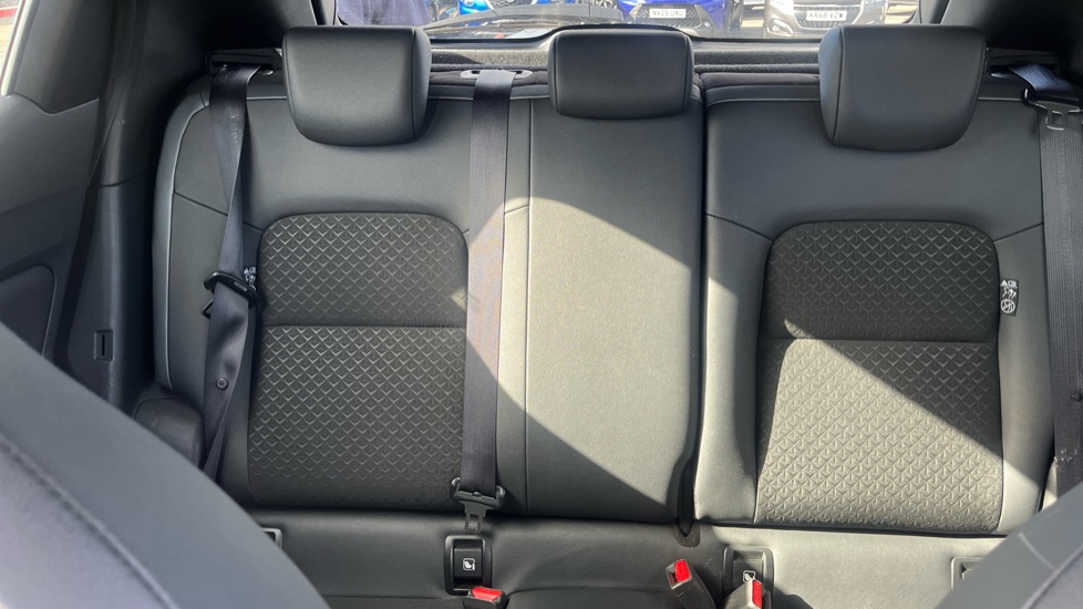 Nissan Juke 1.0 DiG-T 114 N-Connecta 5dr Petrol Hatchback - Image 15