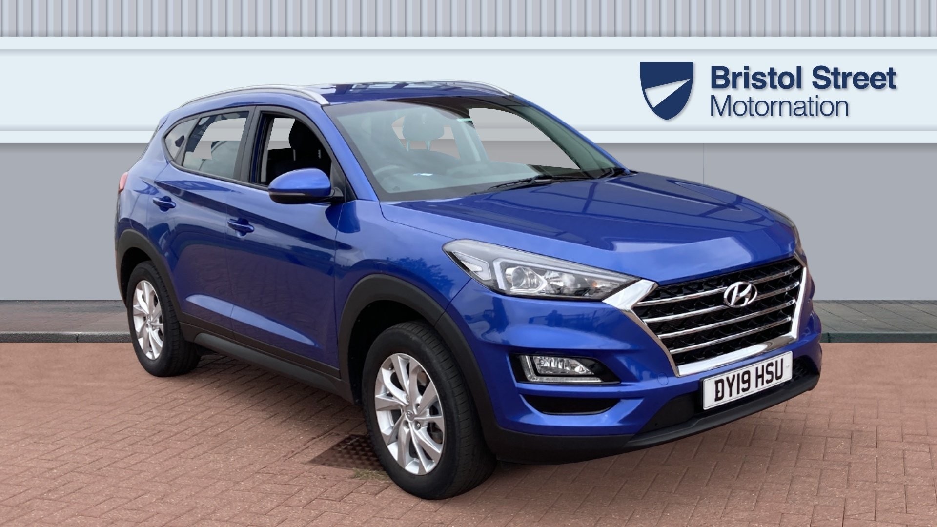Hyundai Tucson listing photo