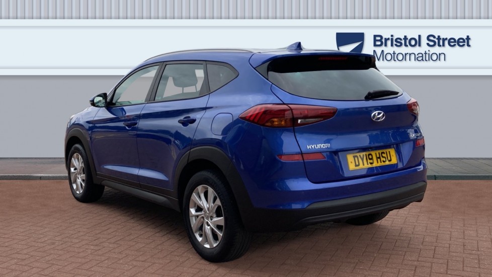 Hyundai TUCSON 1.6 GDi SE Nav 5dr 2WD Petrol Estate - Image 2