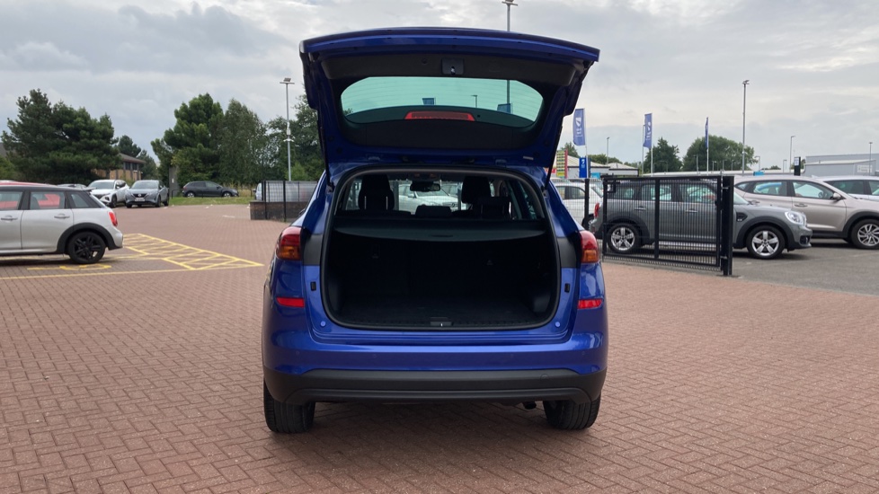 Hyundai TUCSON 1.6 GDi SE Nav 5dr 2WD Petrol Estate - Image 4
