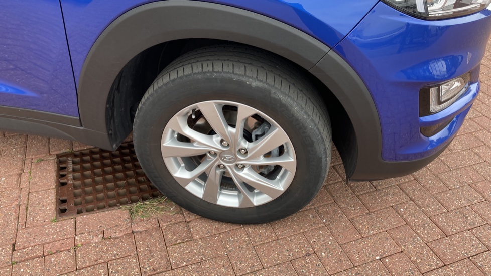 Hyundai TUCSON 1.6 GDi SE Nav 5dr 2WD Petrol Estate - Image 23