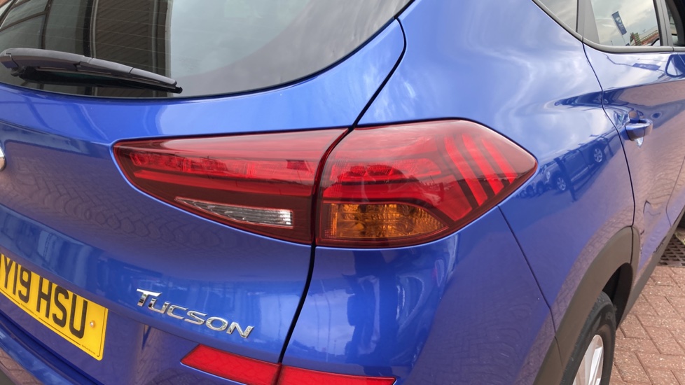 Hyundai TUCSON 1.6 GDi SE Nav 5dr 2WD Petrol Estate - Image 26