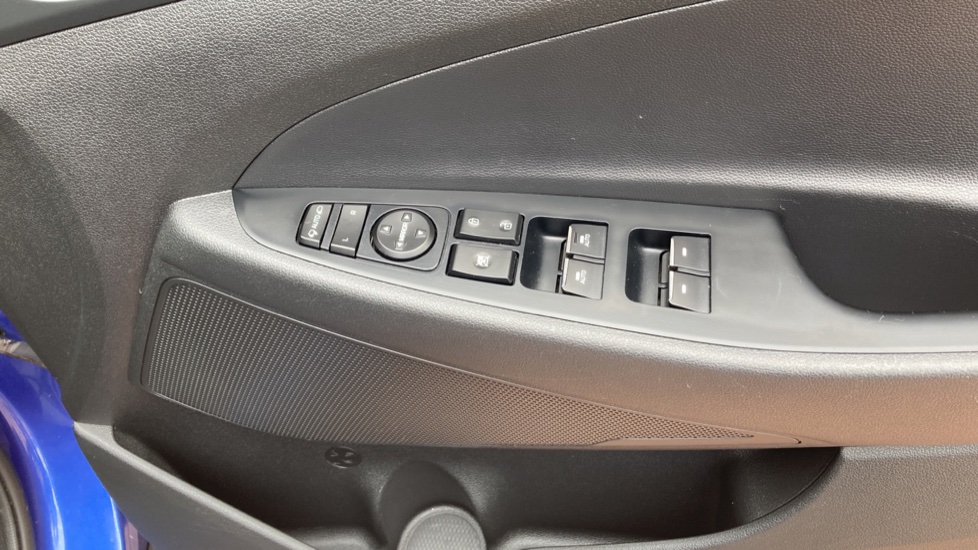 Hyundai TUCSON 1.6 GDi SE Nav 5dr 2WD Petrol Estate - Image 30