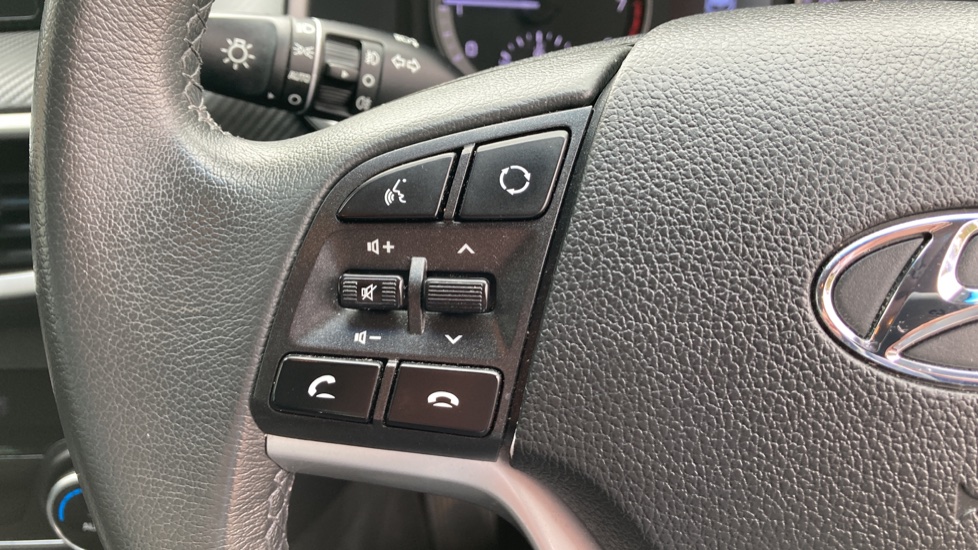 Hyundai TUCSON 1.6 GDi SE Nav 5dr 2WD Petrol Estate - Image 34