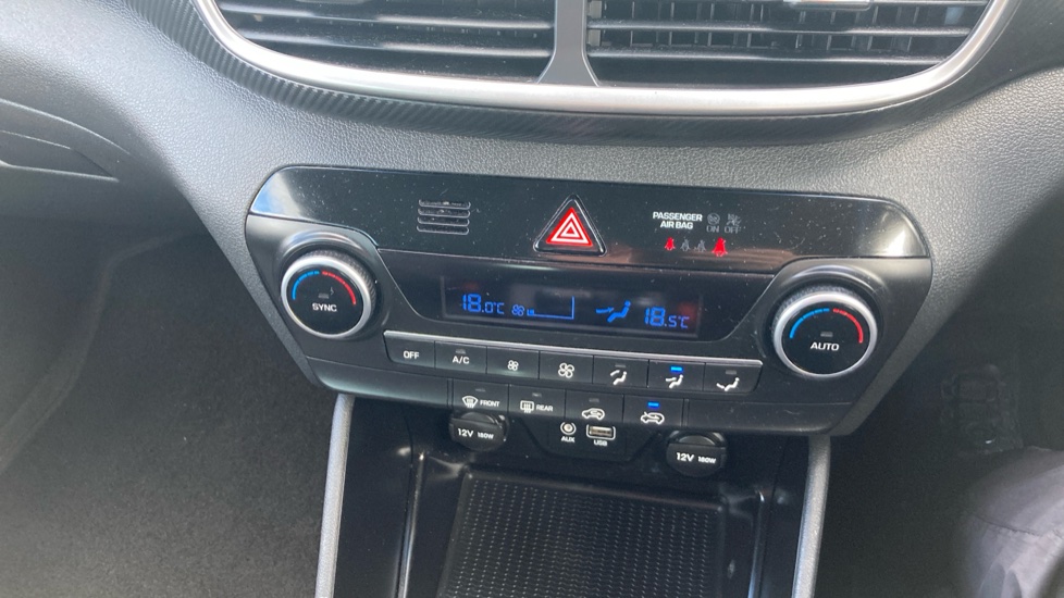 Hyundai TUCSON 1.6 GDi SE Nav 5dr 2WD Petrol Estate - Image 36