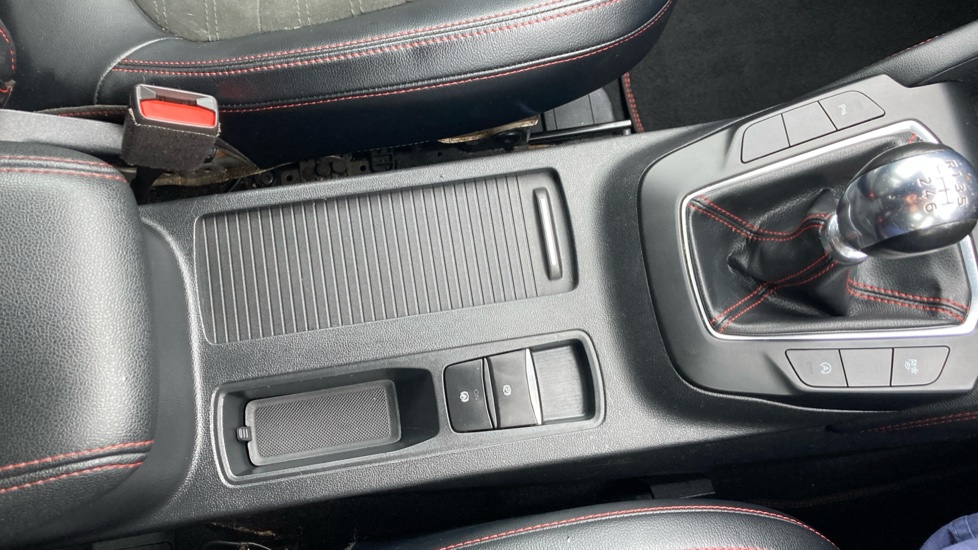 Ford Kuga 1.5 EcoBoost 150 ST-Line X Edition 5dr Petrol Estate - Image 23
