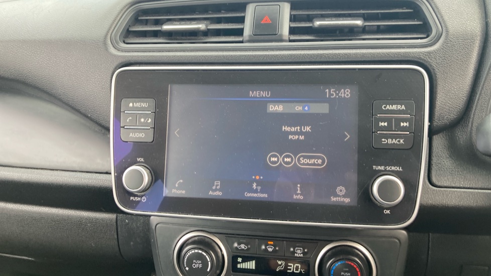 Nissan LEAF 110kW Acenta 39kWh 5dr Auto Electric Hatchback - Image 12
