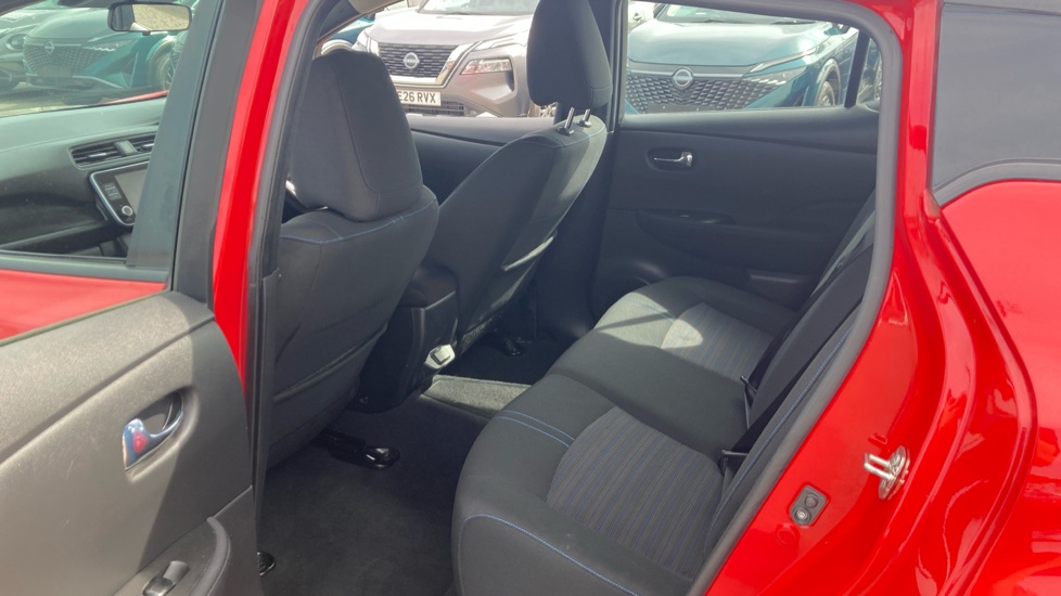Nissan LEAF 110kW Acenta 39kWh 5dr Auto Electric Hatchback - Image 16
