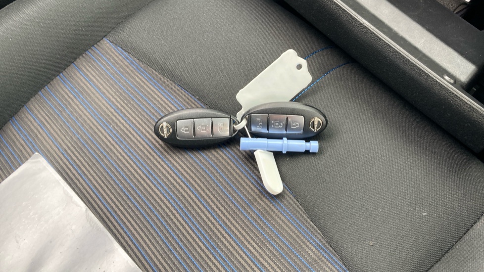 Nissan LEAF 110kW Acenta 39kWh 5dr Auto Electric Hatchback - Image 20
