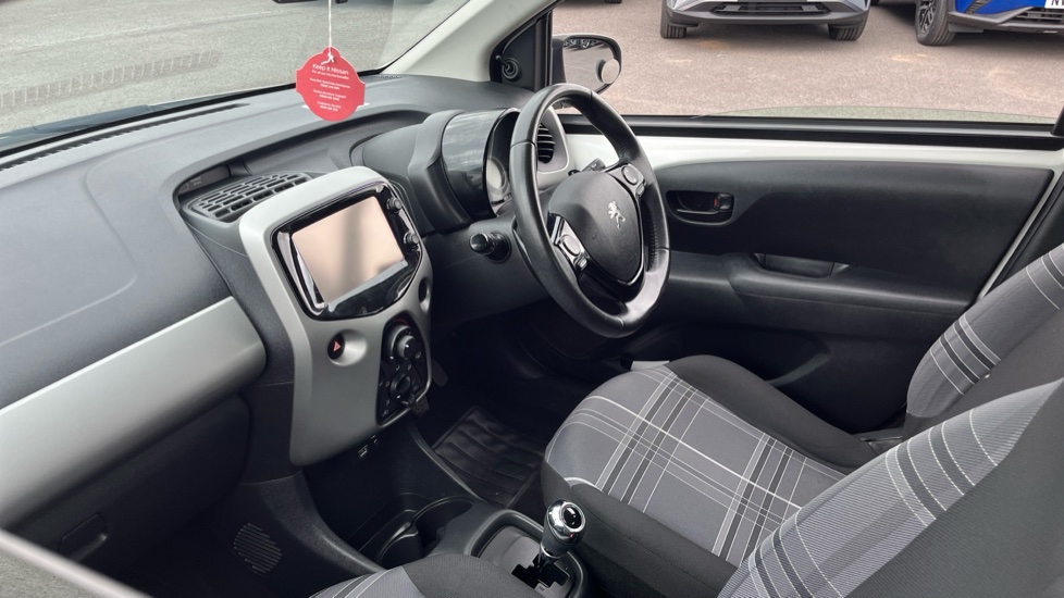 Peugeot 108 1.0 Active 5dr 2-Tronic Petrol Hatchback - Image 9