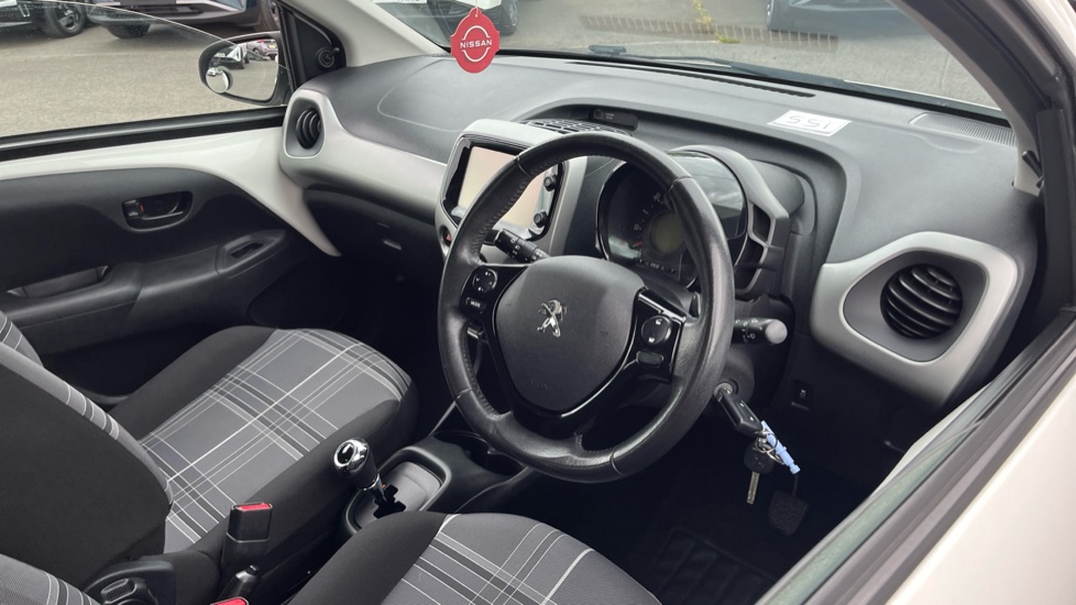 Peugeot 108 1.0 Active 5dr 2-Tronic Petrol Hatchback - Image 11