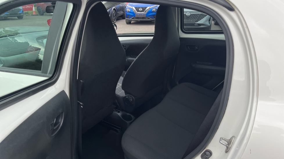 Peugeot 108 1.0 Active 5dr 2-Tronic Petrol Hatchback - Image 16