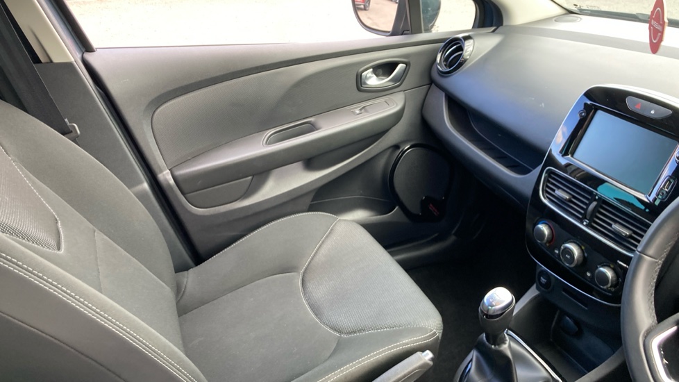 Renault Clio 0.9 TCE 90 Iconic 5dr Petrol Hatchback - Image 14