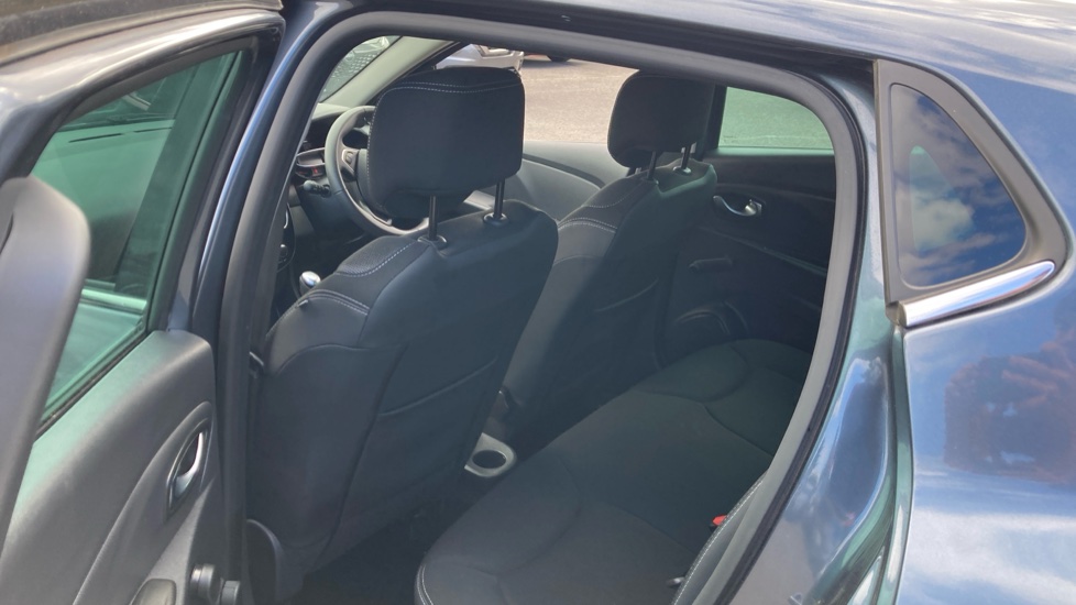Renault Clio 0.9 TCE 90 Iconic 5dr Petrol Hatchback - Image 16