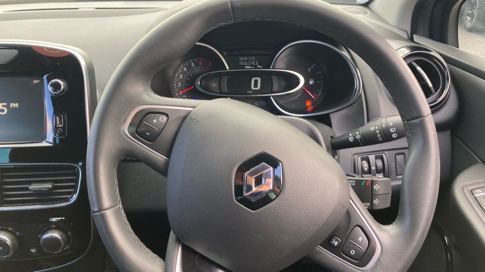 Renault Clio 0.9 TCE 90 Iconic 5dr Petrol Hatchback - Image 23
