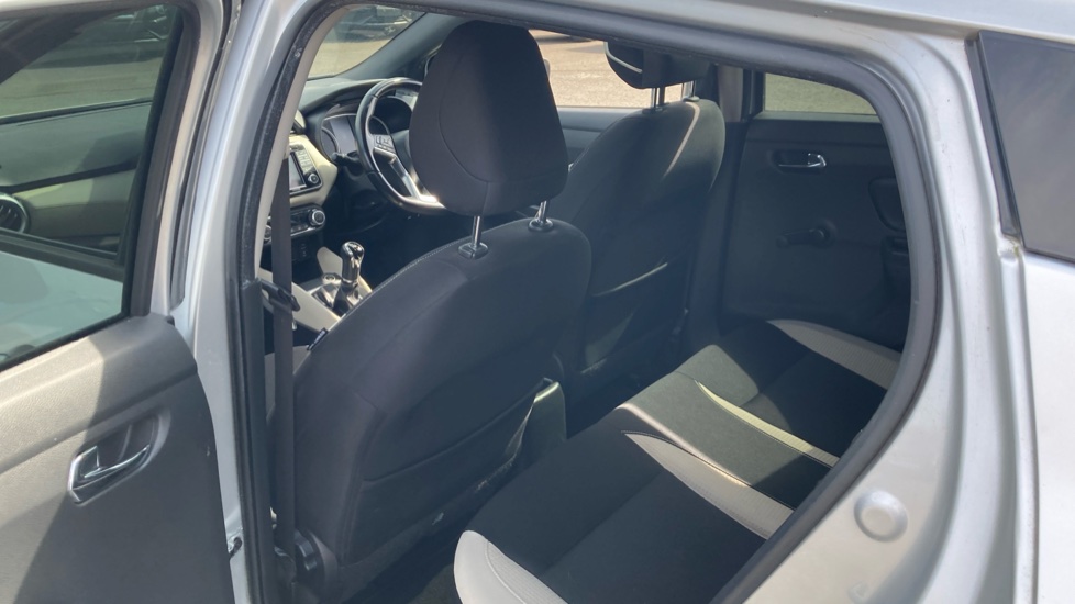 Nissan Micra 1.5 dCi Tekna 5dr Diesel Hatchback - Image 16