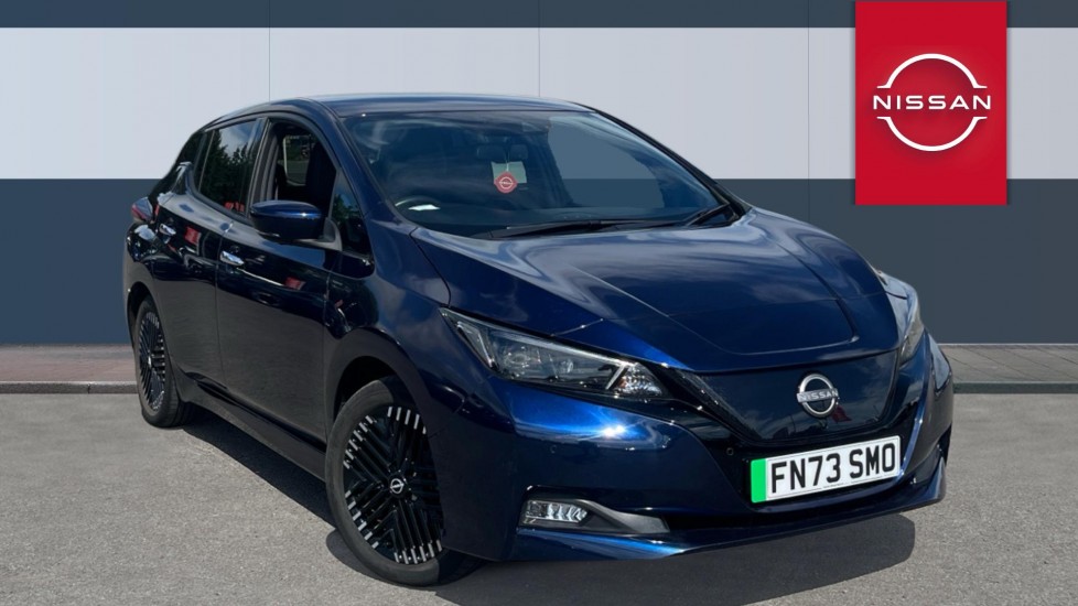 Nissan LEAF 110kW Tekna 39kWh 5dr Auto Electric Hatchback - Image 1