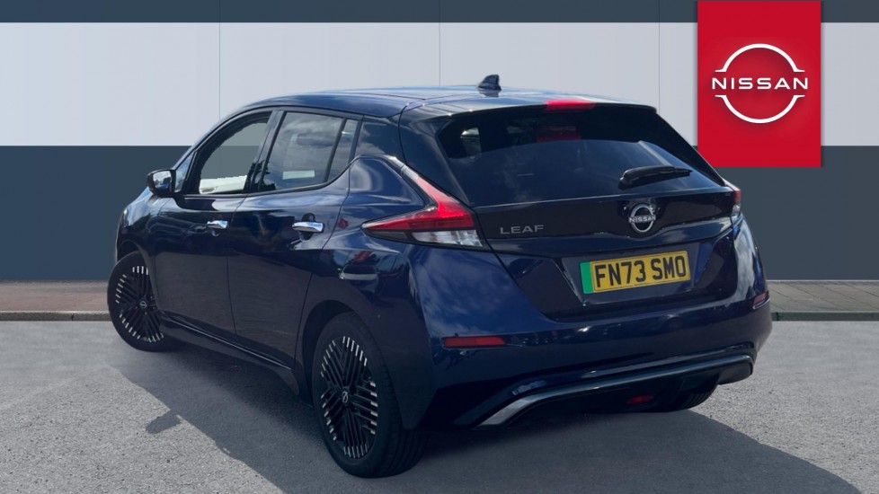 Nissan LEAF 110kW Tekna 39kWh 5dr Auto Electric Hatchback - Image 2