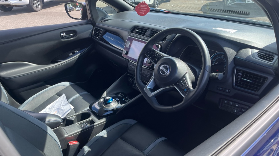 Nissan LEAF 110kW Tekna 39kWh 5dr Auto Electric Hatchback - Image 11