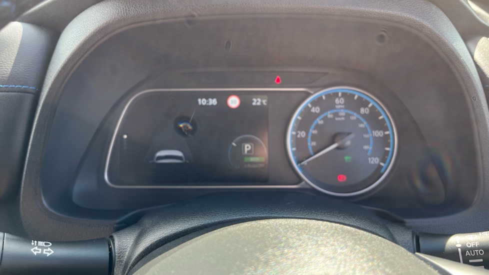 Nissan LEAF 110kW Tekna 39kWh 5dr Auto Electric Hatchback - Image 18