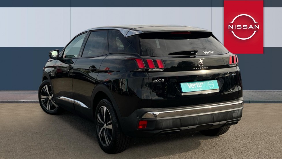 Peugeot 3008 1.2 PureTech Allure 5dr Petrol Estate - Image 2