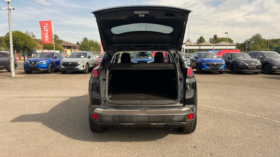 Peugeot 3008 1.2 PureTech Allure 5dr Petrol Estate - Image 4