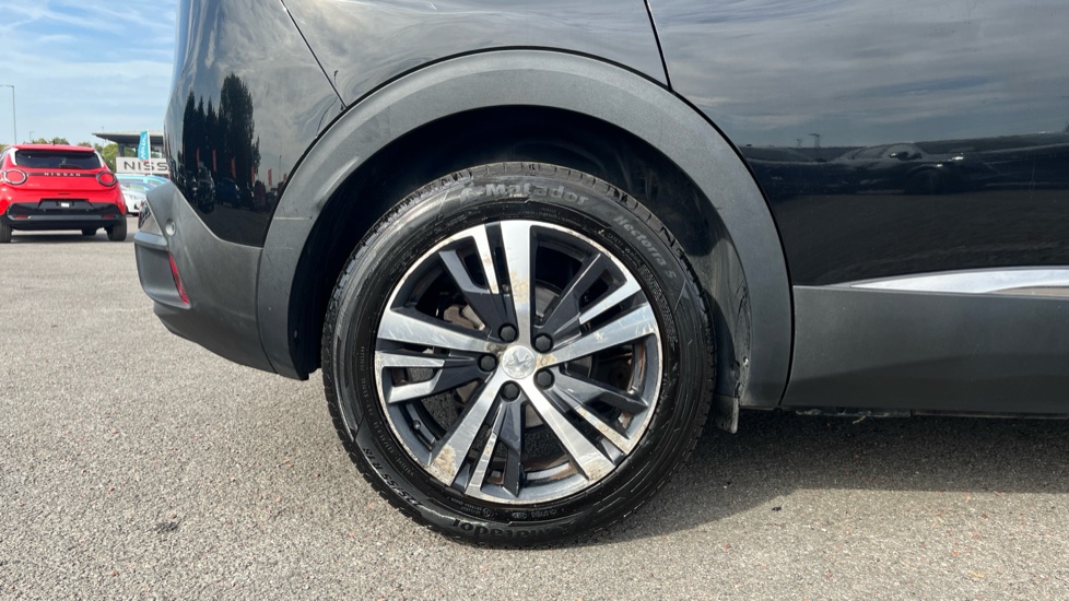 Peugeot 3008 1.2 PureTech Allure 5dr Petrol Estate - Image 7