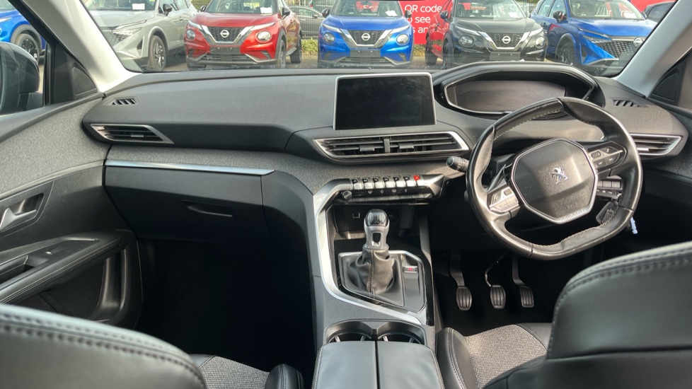 Peugeot 3008 1.2 PureTech Allure 5dr Petrol Estate - Image 10