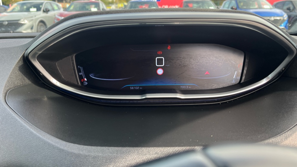 Peugeot 3008 1.2 PureTech Allure 5dr Petrol Estate - Image 18