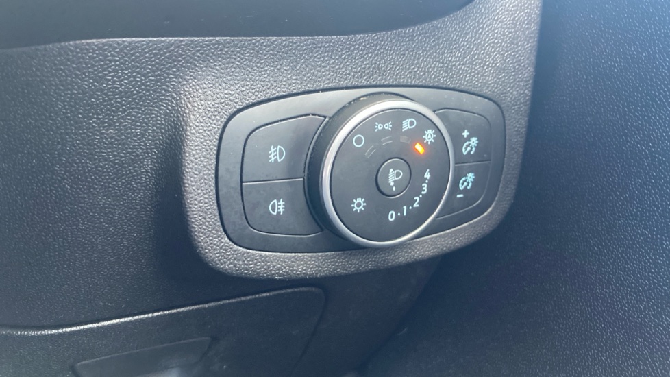 Ford Fiesta 1.0 EcoBoost Titanium 5dr Petrol Hatchback - Image 33