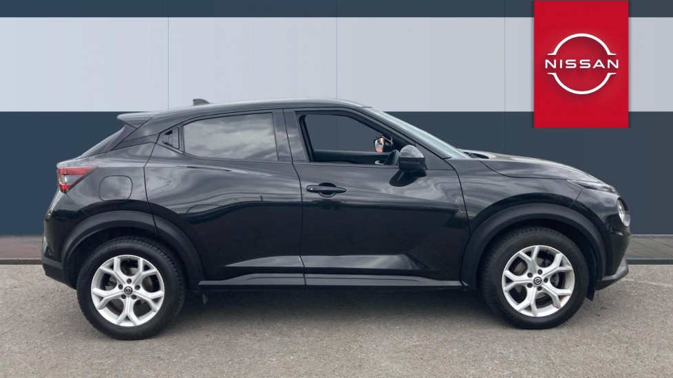 Nissan Juke 1.0 DiG-T N-Connecta 5dr Petrol Hatchback - Image 5