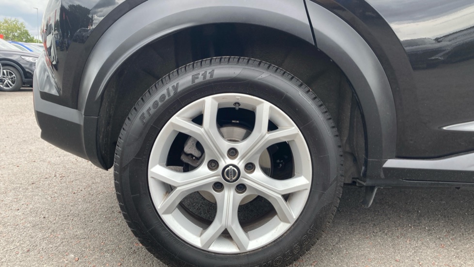 Nissan Juke 1.0 DiG-T N-Connecta 5dr Petrol Hatchback - Image 7