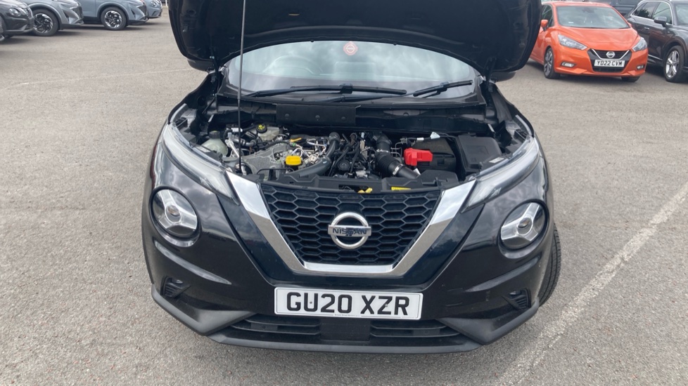 Nissan Juke 1.0 DiG-T N-Connecta 5dr Petrol Hatchback - Image 8