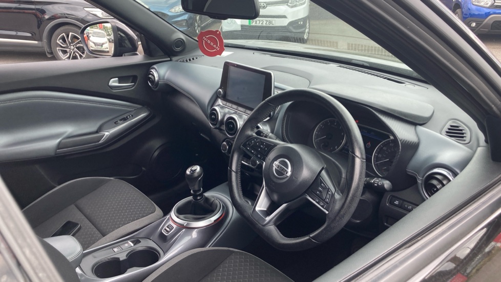 Nissan Juke 1.0 DiG-T N-Connecta 5dr Petrol Hatchback - Image 11