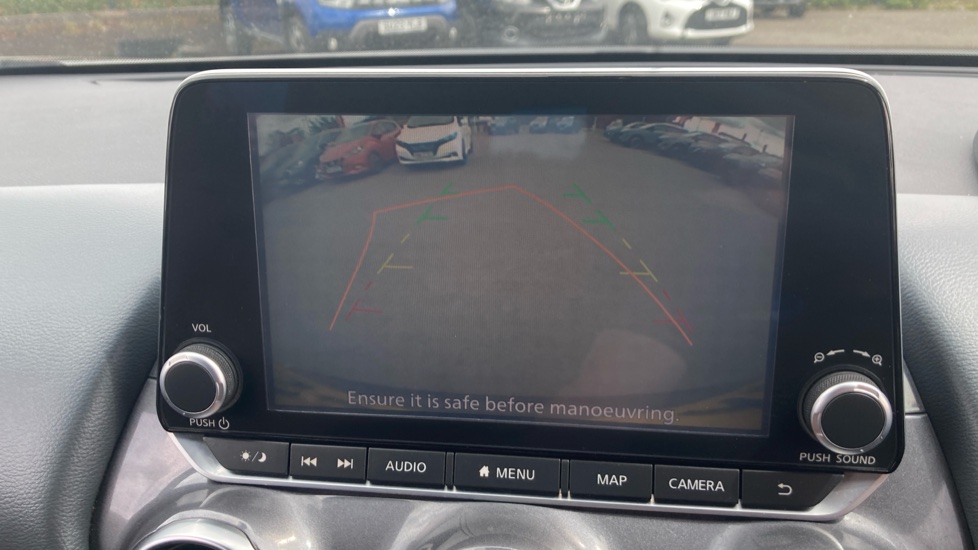 Nissan Juke 1.0 DiG-T N-Connecta 5dr Petrol Hatchback - Image 21
