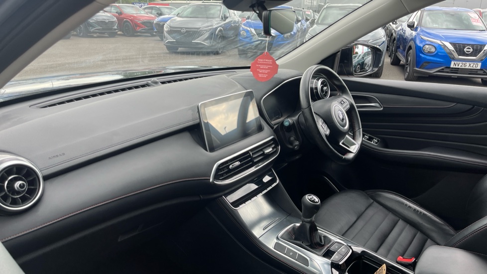 MG HS 1.5 T-GDI Exclusive 5dr Petrol Hatchback - Image 9